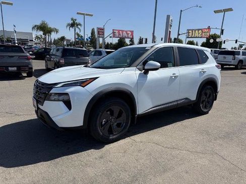 New 2026 Nissan Rogue SV AWD/4WD image 3