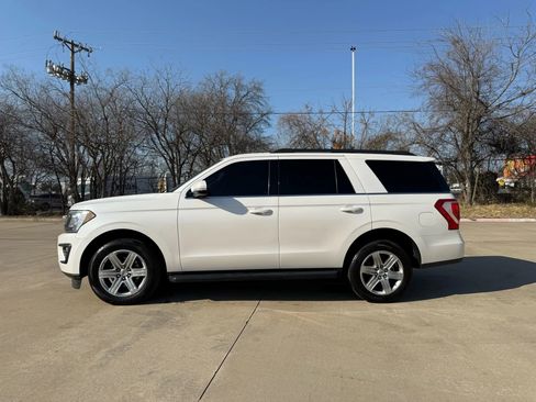 Used 2019 Ford Expedition XLT w/ Equipment Group 201A image 2