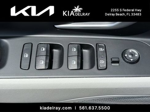 Used 2023 Hyundai Elantra Limited w/ Cargo Package FWD image 16