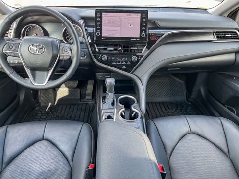 Used 2024 Toyota Camry XLE image 9