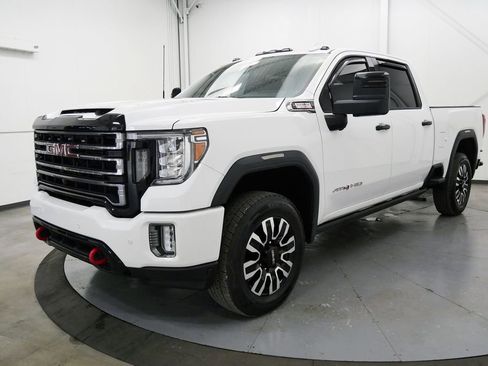 Used 2021 GMC Sierra 2500 AT4 w/ AT4 Premium Plus Package AWD/4WD image 3