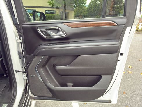 Used 2023 Chevrolet Suburban High Country w/ Advanced Technology Package AWD/4WD image 73