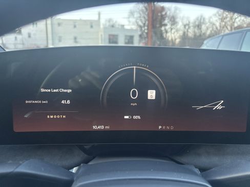 Used 2023 Lucid Air Grand Touring image 6