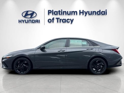 New 2026 Hyundai Elantra SEL Sport Premium FWD image 7