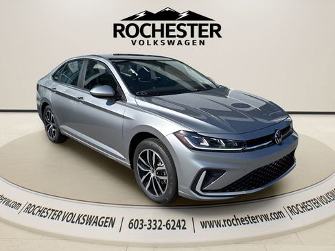 New 2025 Volkswagen Jetta SE FWD image 14