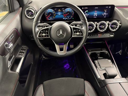 Used 2023 Mercedes-Benz GLA 250 4MATIC image 13