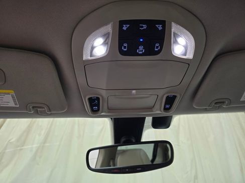 Used 2020 Chrysler Pacifica Limited image 23