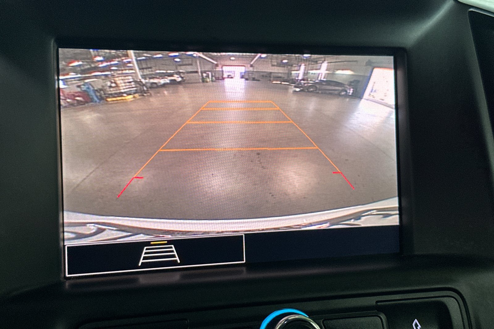 Used 2022 GMC Terrain SLE w/ Driver Convenience Package FWD image 27