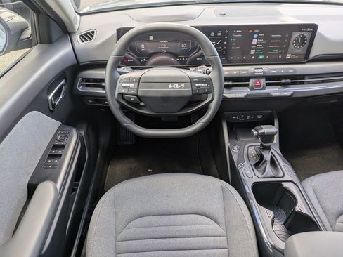 Used 2025 Kia K4 EX FWD image 15