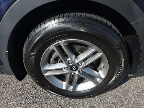 Used 2017 Hyundai Santa Fe Sport AWD/4WD image 9