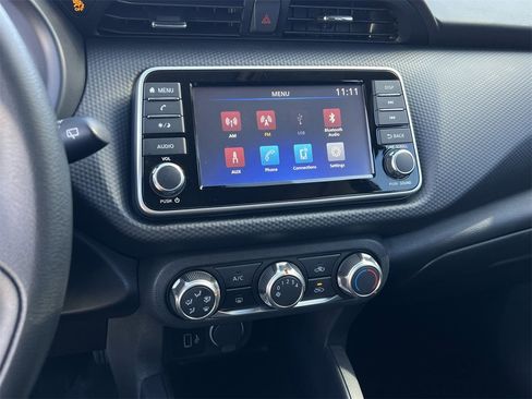 Certified 2025 Nissan Kicks Play S image 14