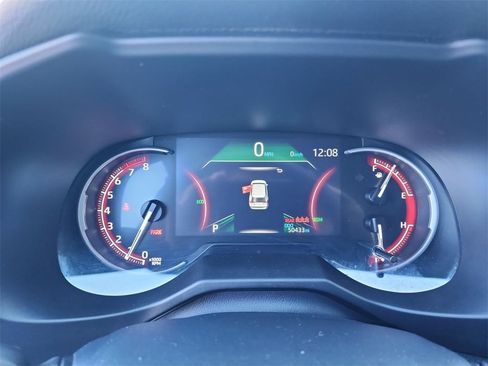 Used 2023 Toyota RAV4 XLE w/ Convenience Package image 11