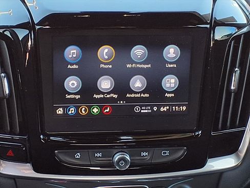 Used 2023 Chevrolet Traverse LT image 14