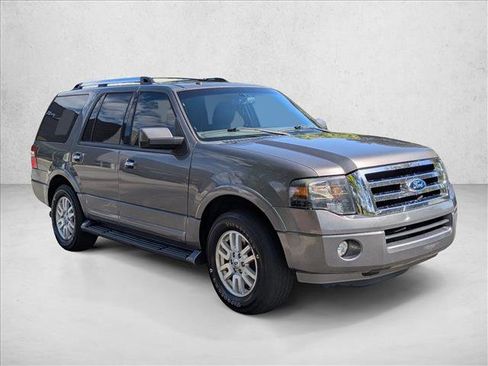 Used 2014 Ford Expedition Limited image 3