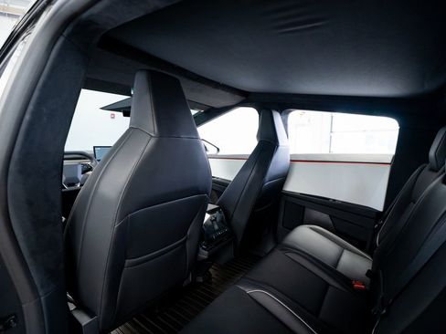 Used 2024 Tesla Cybertruck AWD Crew Cab image 34