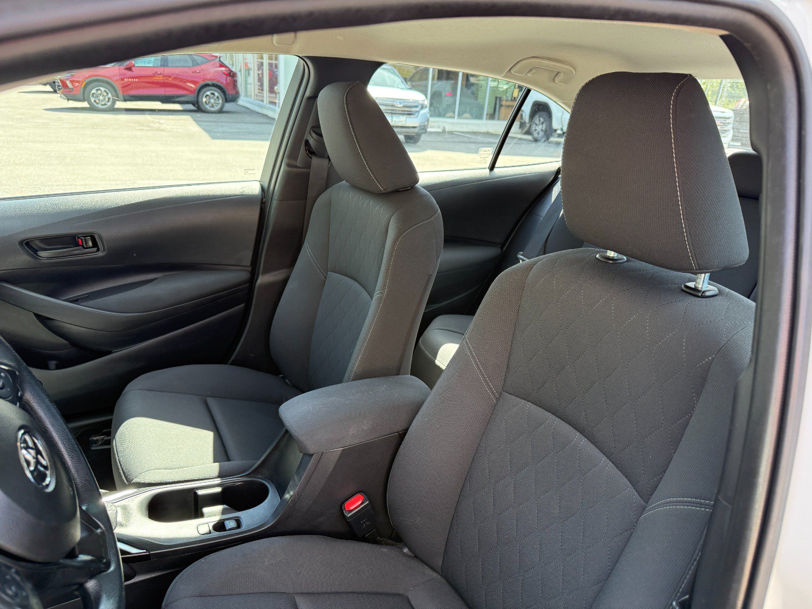 Used 2025 Toyota Corolla LE FWD image 14