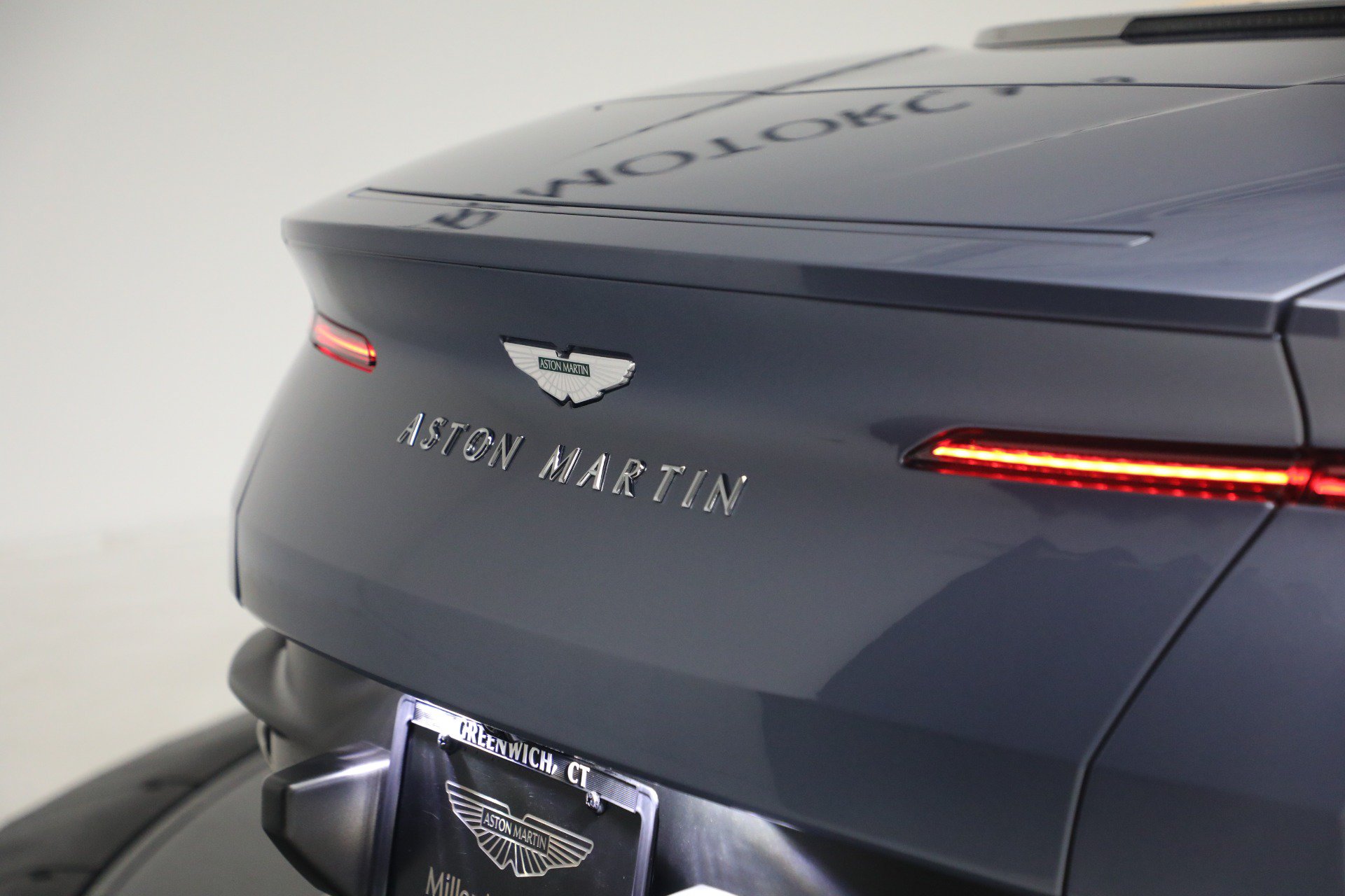 Used 2022 Aston Martin DB11 Volante RWD image 49