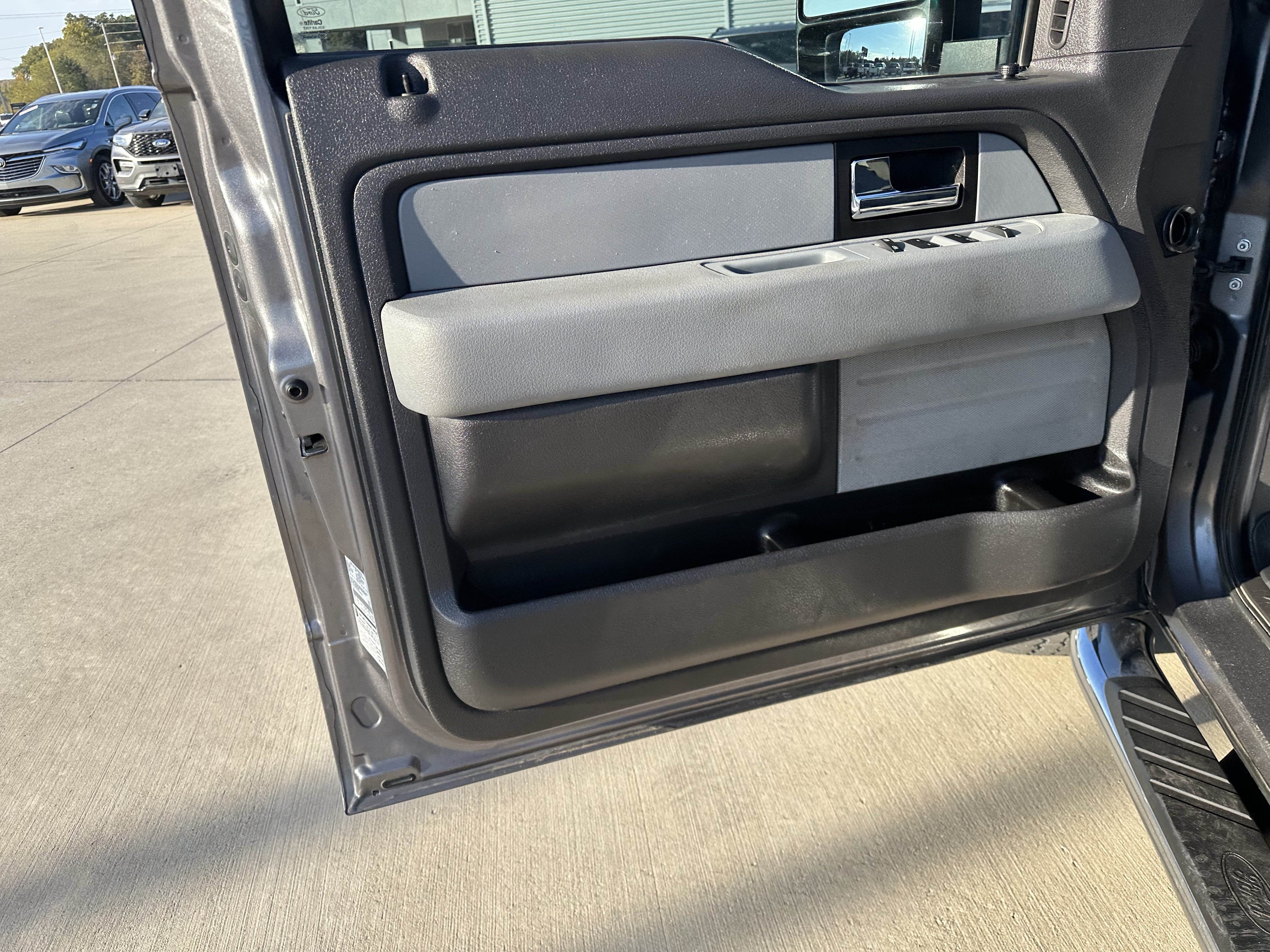 Used 2013 Ford F150 XLT w/ XLT Chrome Pkg AWD/4WD image 6