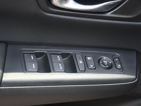 Certified 2025 Honda CR-V EX image 11