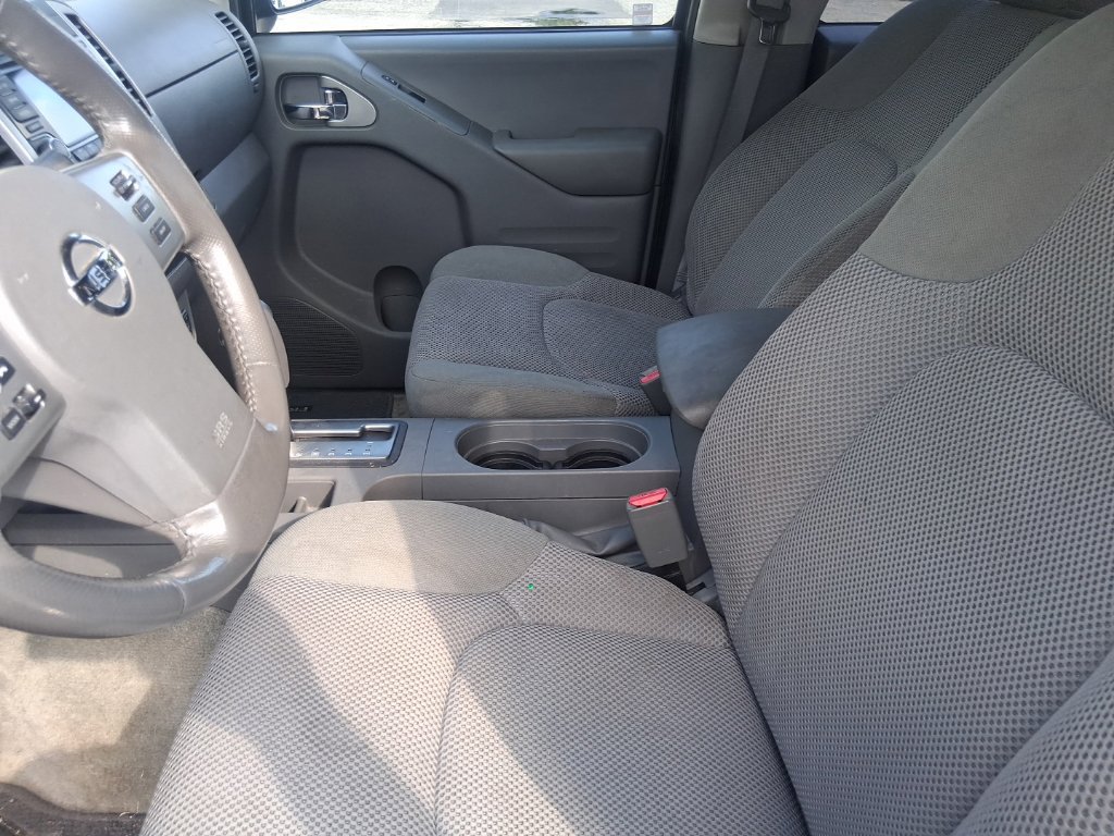 Used 2018 Nissan Frontier SV w/ Value Truck Package AWD/4WD image 13