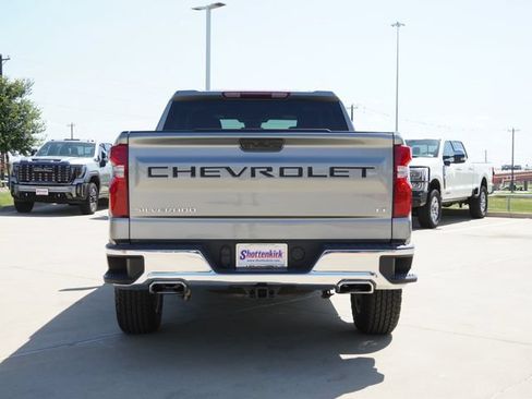Used 2024 Chevrolet Silverado 1500 LT AWD/4WD image 8
