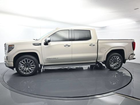 Used 2026 GMC Sierra 1500 Denali Ultimate AWD/4WD image 2