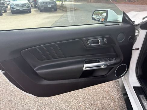 Used 2022 Ford Mustang Premium RWD image 11