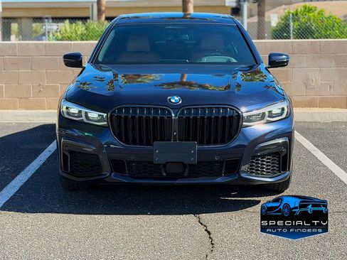 Used 2021 BMW 740i w/ M Sport Package RWD image 2