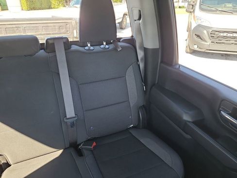 Used 2024 Chevrolet Silverado 2500 Custom w/ Custom Value Package image 6