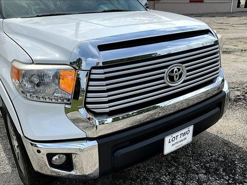 Used 2017 Toyota Tundra Limited w/ Limited Premium Package AWD/4WD image 35