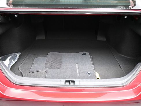 Used 2020 Toyota Camry LE image 18