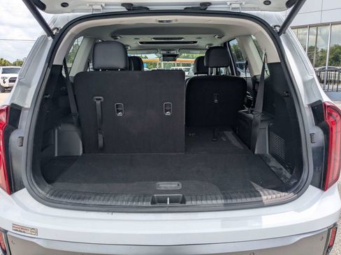 Used 2025 Kia Telluride S AWD/4WD image 11