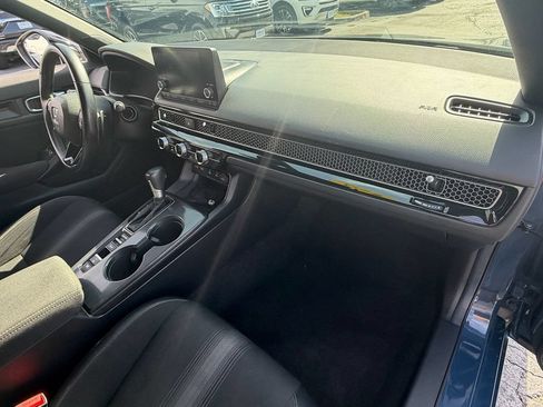 Used 2025 Honda Civic Sport image 17