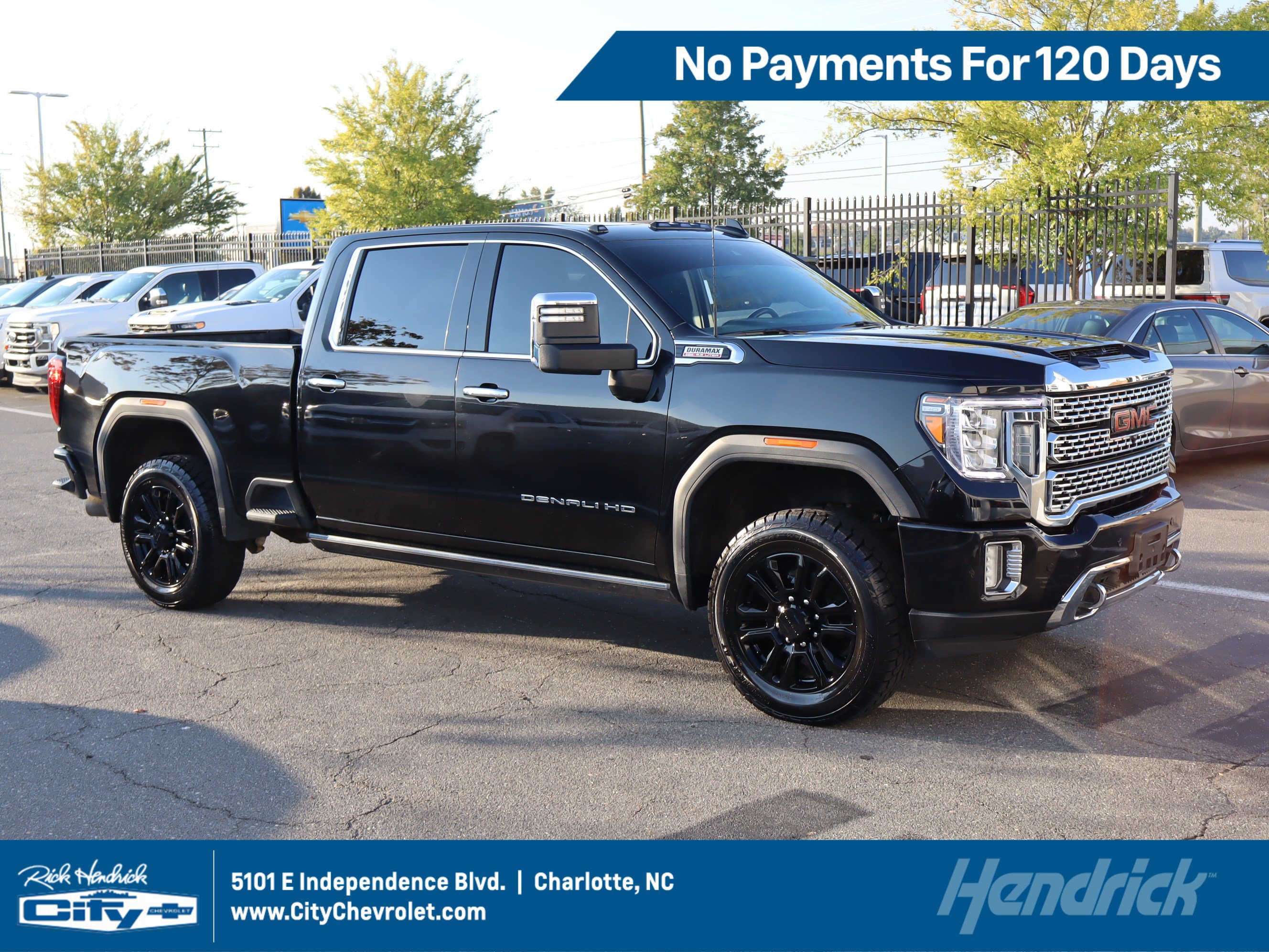 Used 2023 GMC Sierra 2500 Denali w/ Denali Black Diamond Edition AWD/4WD image 1