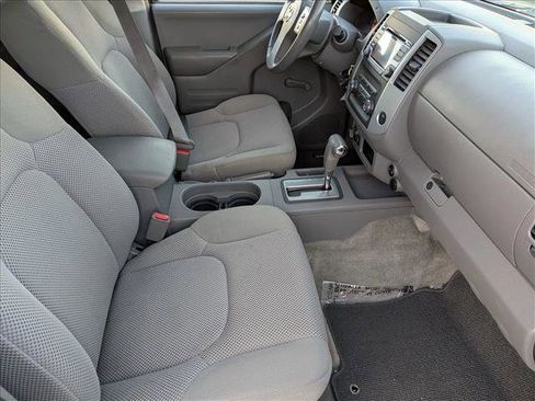 Used 2018 Nissan Frontier S image 19