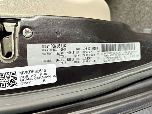Used 2019 Dodge Grand Caravan SXT image 31