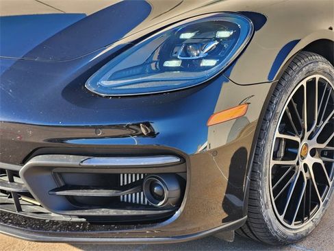 Used 2023 Porsche Panamera 4 Platinum Edition image 8