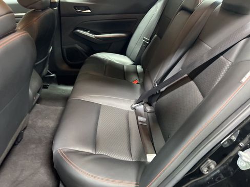 Used 2025 Nissan Altima 2.5 SR image 17