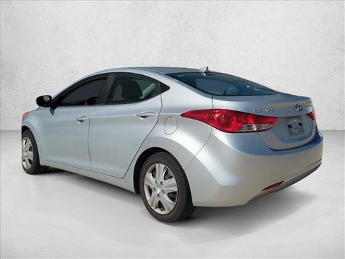 Used 2011 Hyundai Elantra GLS FWD image 4