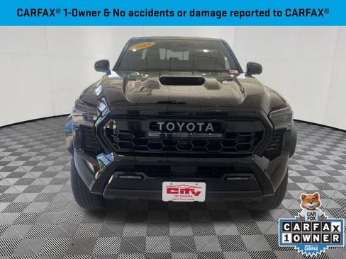 Used 2025 Toyota Tacoma TRD Pro AWD/4WD image 2