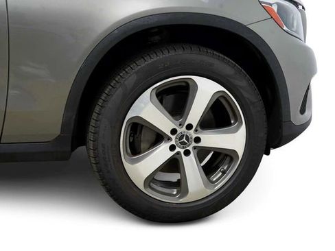 Used 2019 Mercedes-Benz GLC 300 image 11