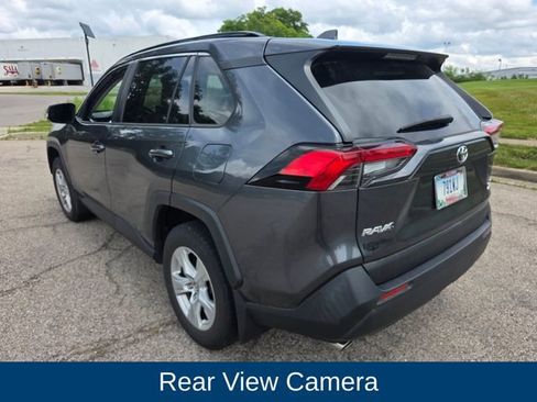 Used 2019 Toyota RAV4 XLE w/ Convenience Package AWD/4WD image 3