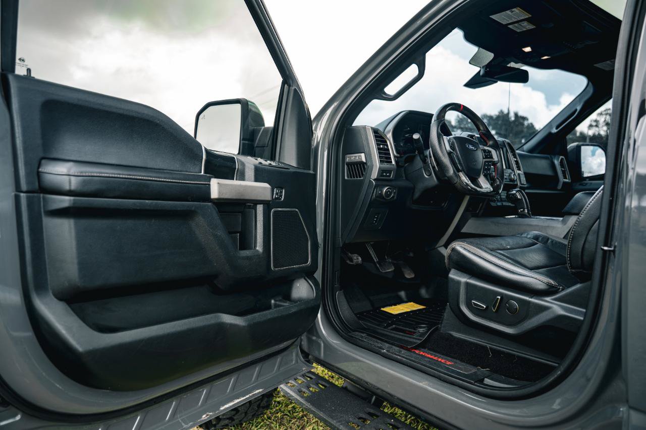 Used 2018 Ford F150 Raptor w/ Equipment Group 802A Luxury AWD/4WD image 15