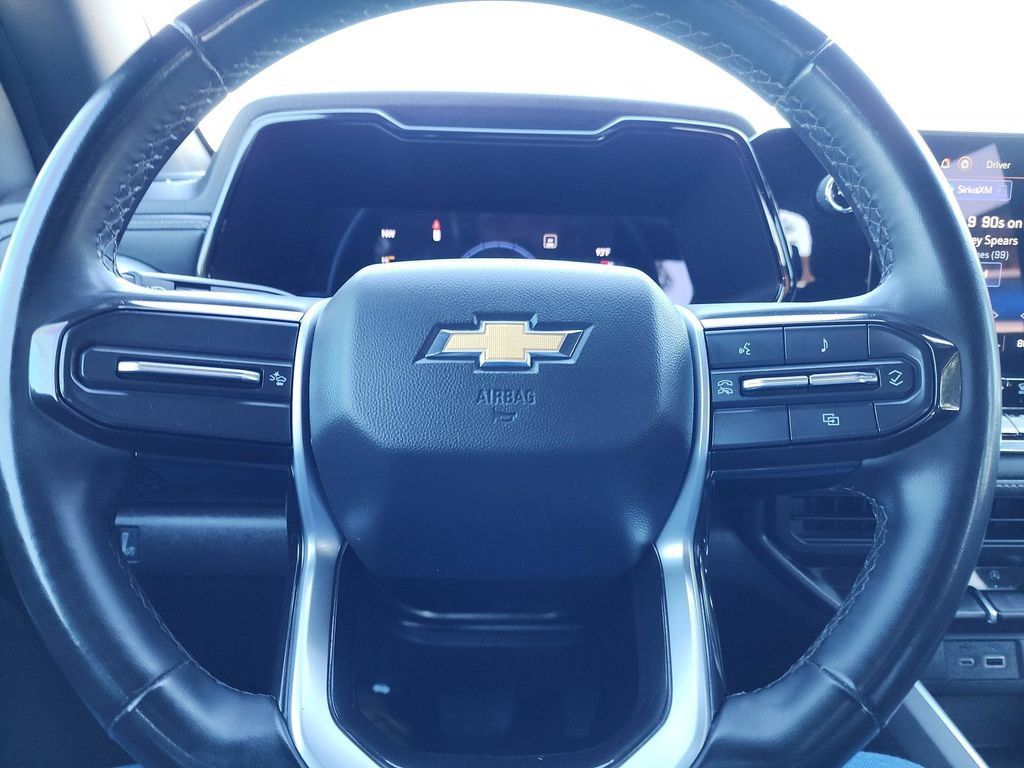 Used 2023 Chevrolet Colorado LT RWD image 14