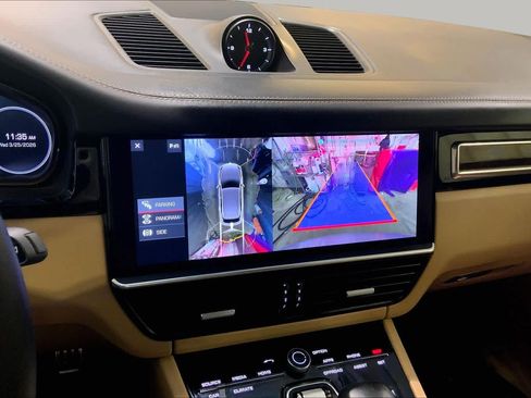 Used 2020 Porsche Cayenne S AWD/4WD image 48
