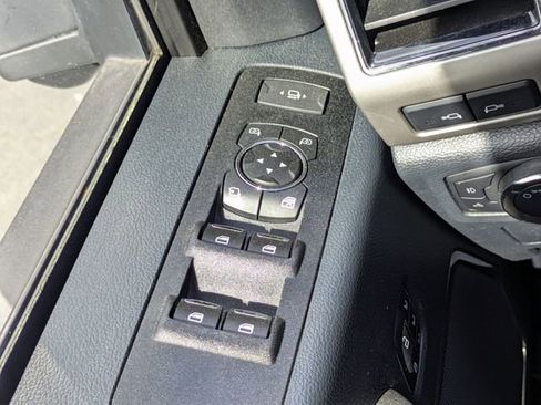 Used 2022 Ford F250 Lariat w/ Lariat Value Package image 27