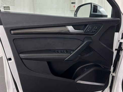 Used 2022 Audi SQ5 Premium Plus w/ Premium Plus Package image 8