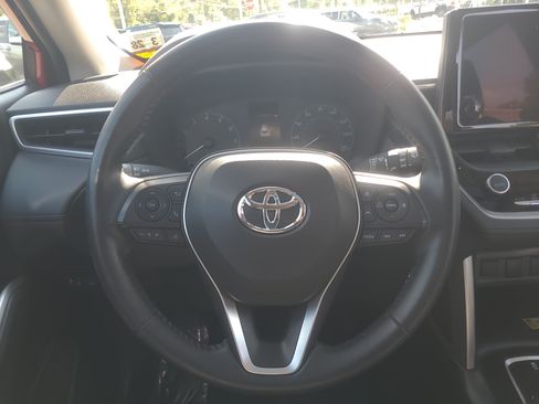 Certified 2023 Toyota Corolla Cross LE w/ Moonroof Package AWD/4WD image 22