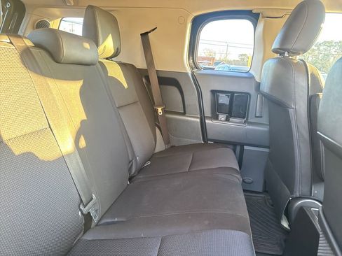 Used 2014 Toyota FJ Cruiser 4WD image 17