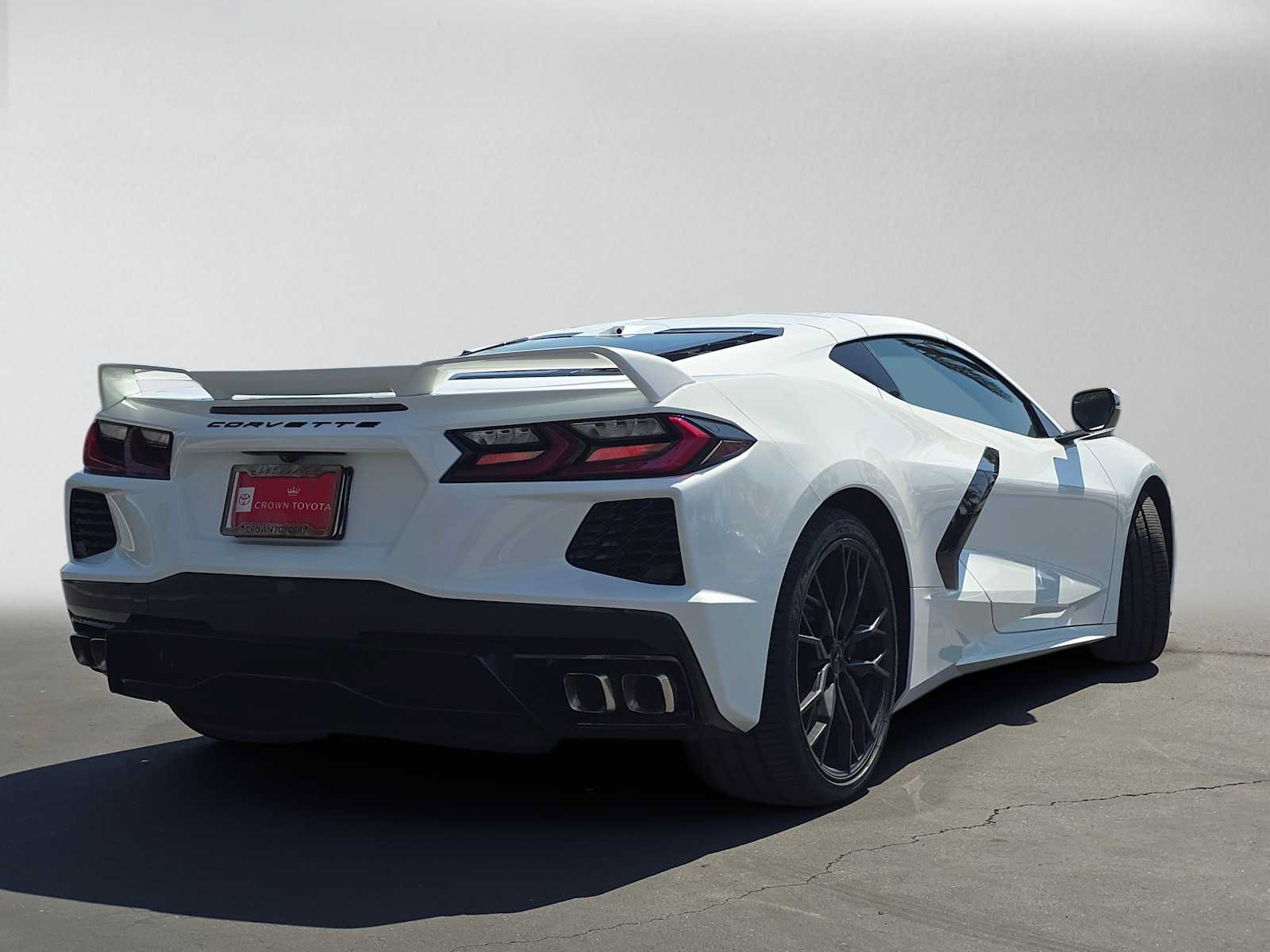 Used 2024 Chevrolet Corvette Stingray Preferred Cpe w/ Z51 Performance Package RWD image 3